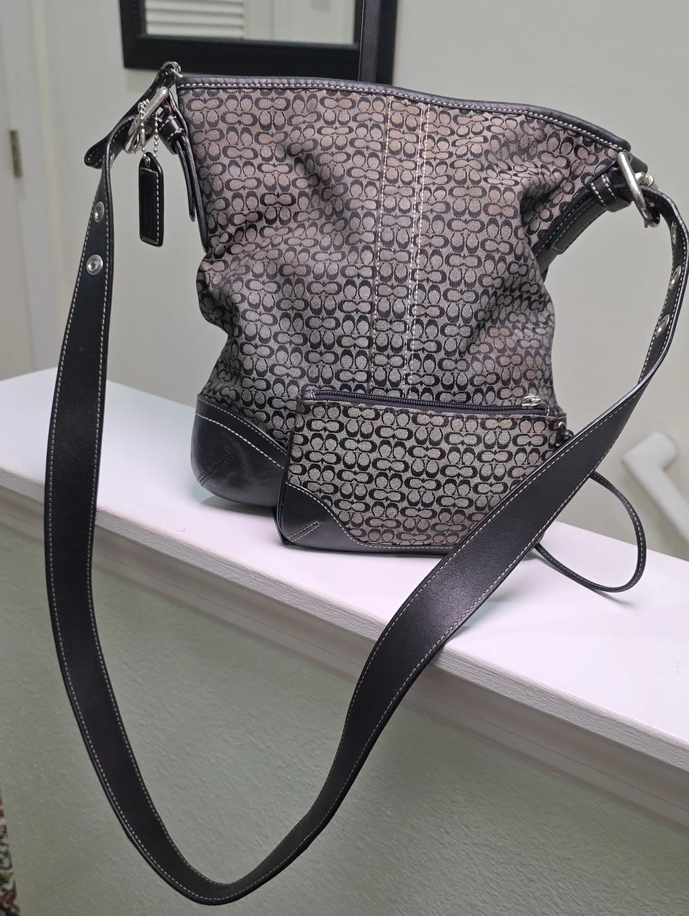 Coach F10944 Grey/Black Signature Print Crossbody Bag w/Matching SOHO Wristlet